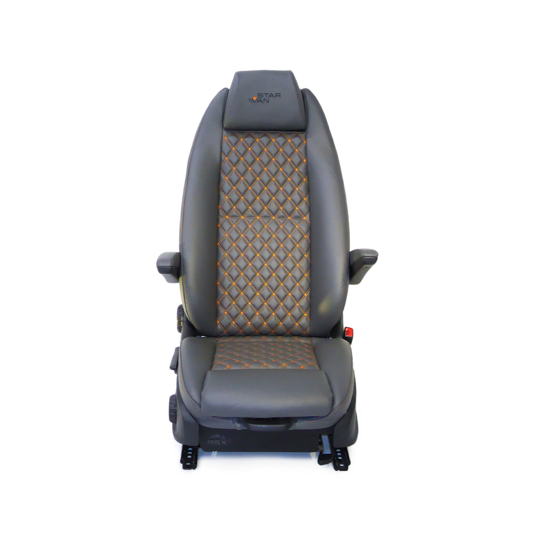 Ledersitz-Set mit Rautenmuster