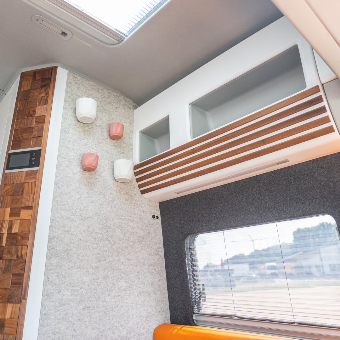 Wollfilzwand zum Bad (im Wohnraum) - VW Grand California