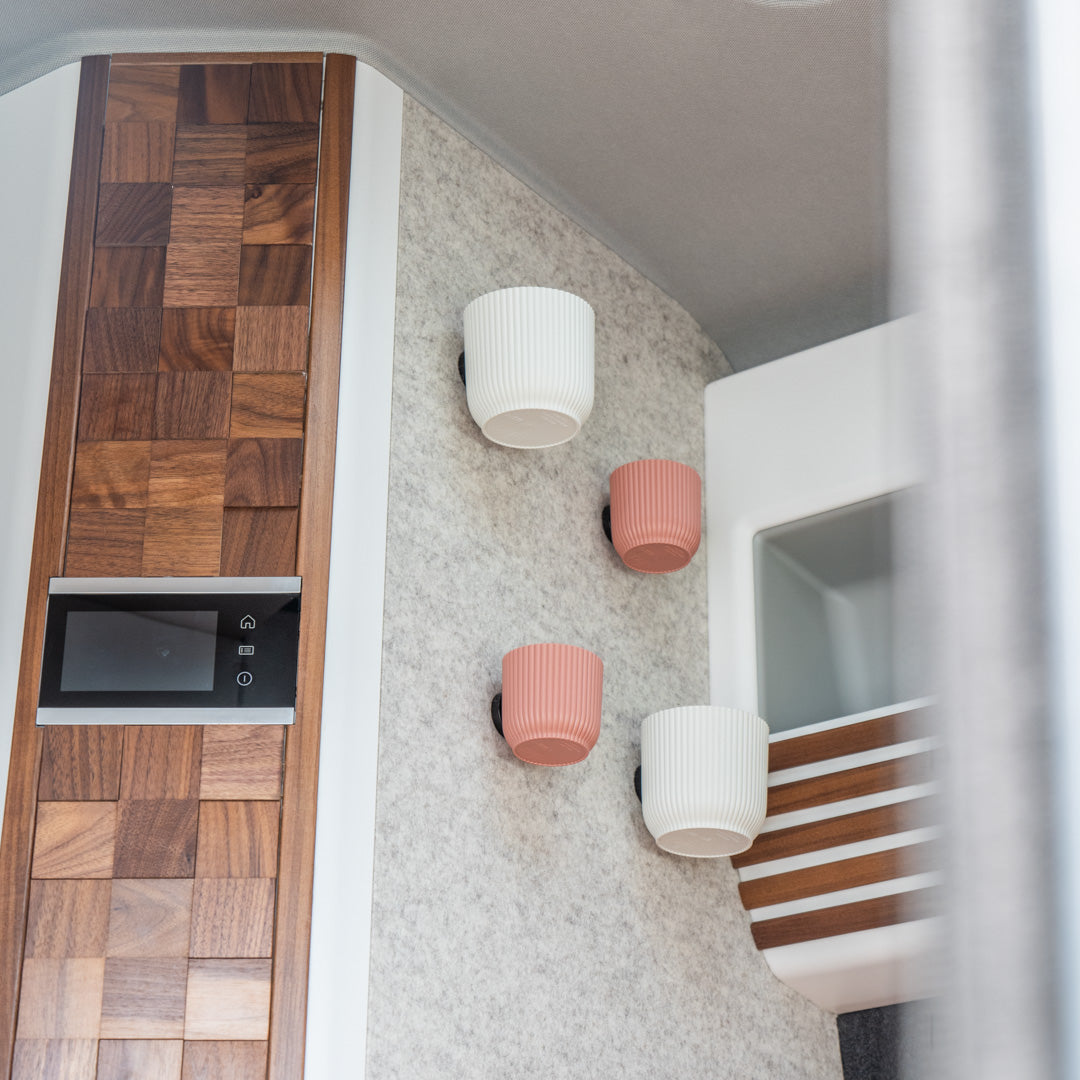 Wollfilzwand zum Bad (im Wohnraum) - VW Grand California